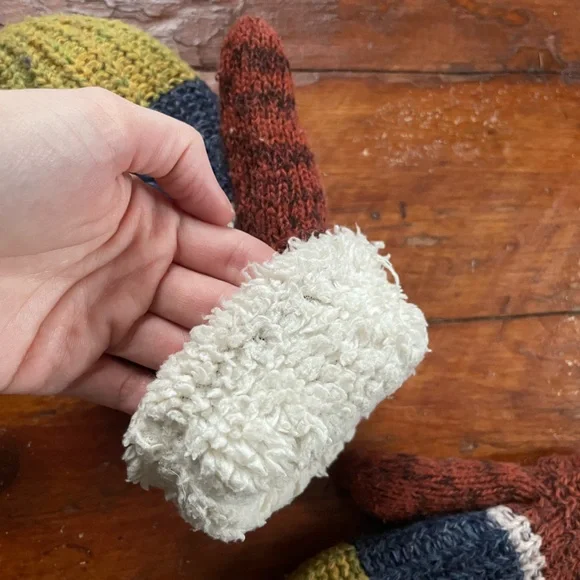 Colorful Knit Mittens - Picture 2 of 2